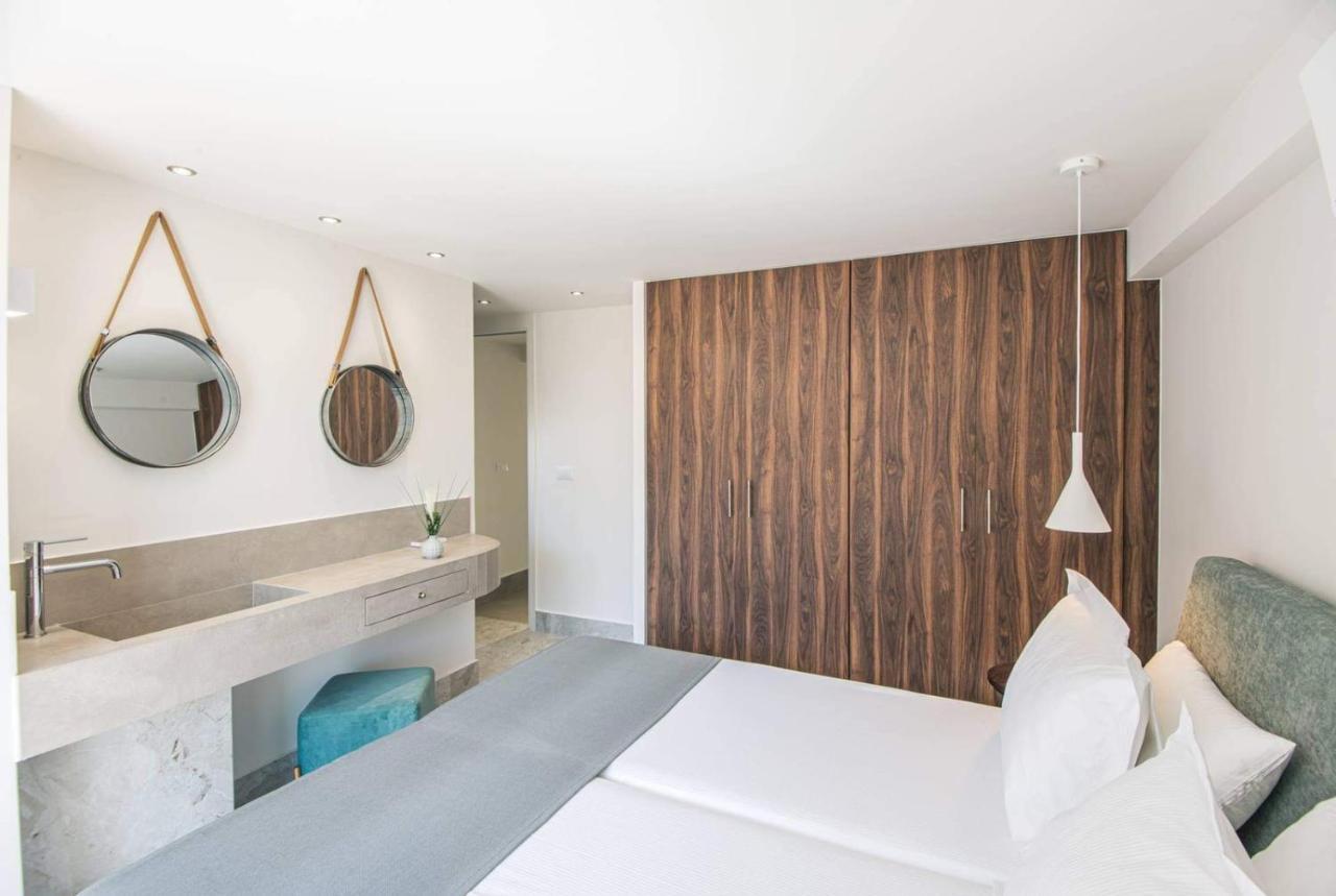 Nama Sea Side Suites Plaka  Luaran gambar