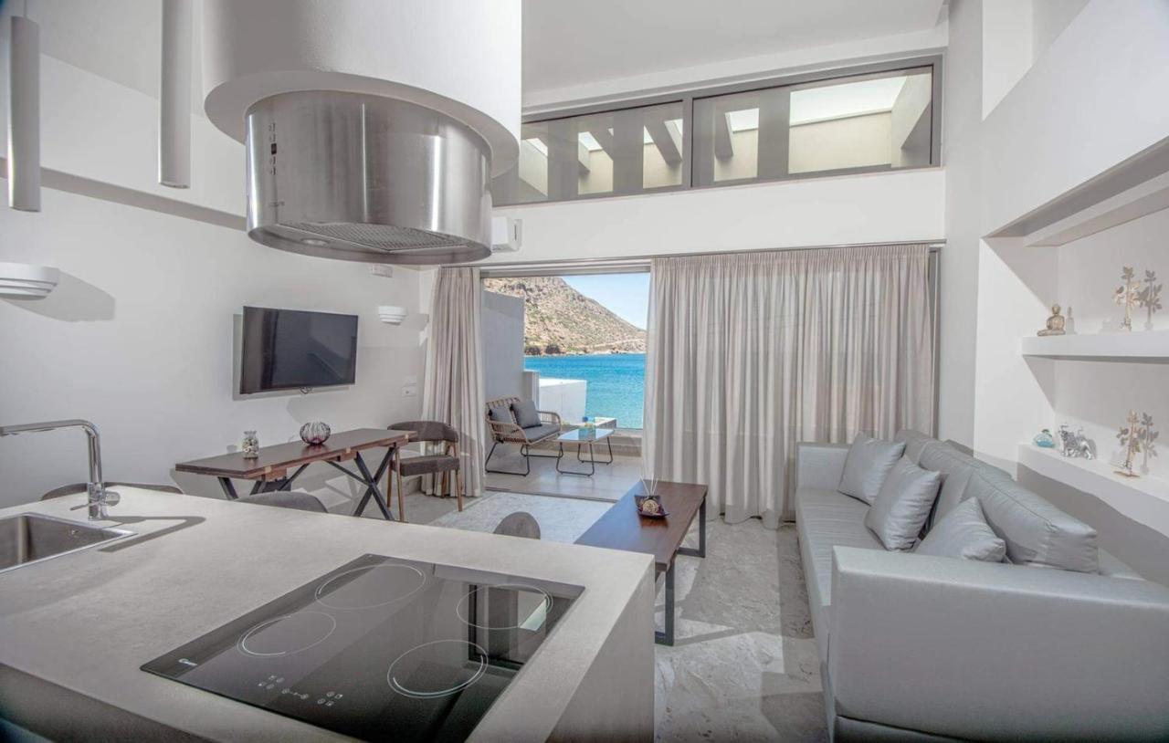 Nama Sea Side Suites Plaka  Luaran gambar
