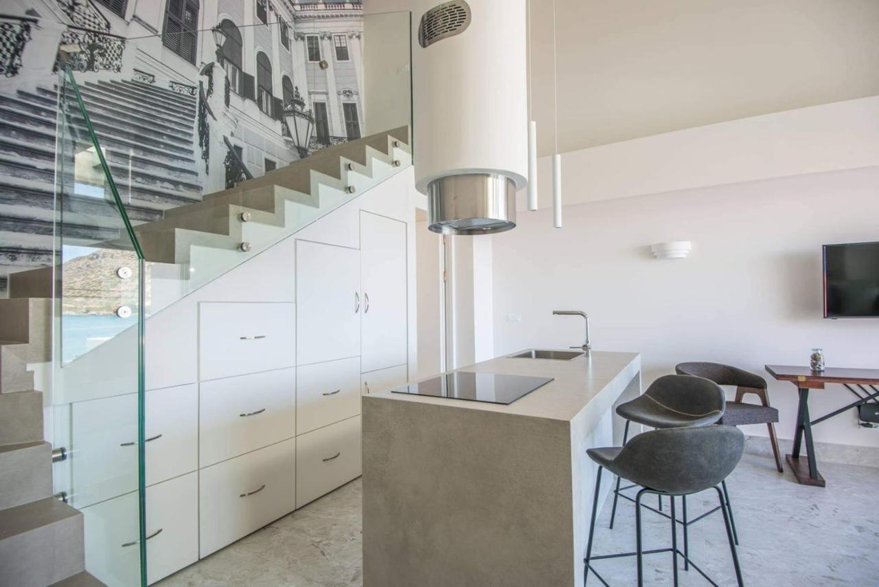 Nama Sea Side Suites Plaka  Luaran gambar