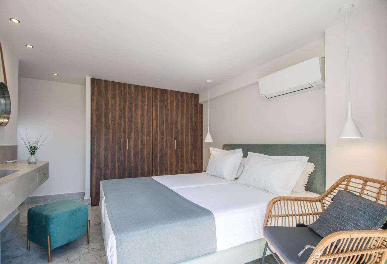 Nama Sea Side Suites Plaka  Luaran gambar